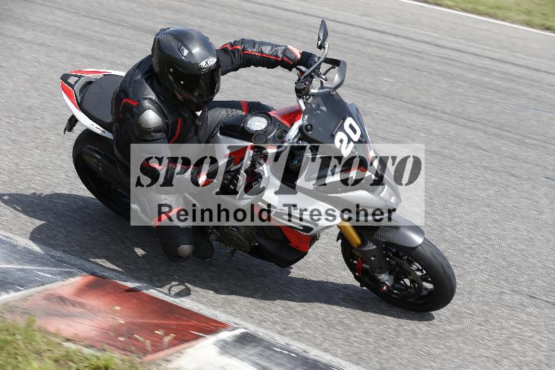 /27 12.06.2025 Ducati Schweiz Trackday Warmup  ADR/gruen-vert/20